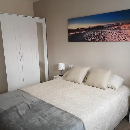 Affittacamere Mari En La Laguna, Alquiler Privada En Hostal, 6 Cerca De La Universidad Y Aeropuerto Norte, 3 Banos Compartidos La Laguna (Tenerife)