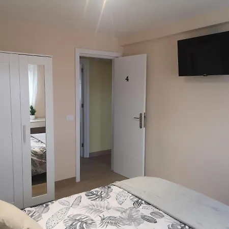 Mari En La Laguna, Alquiler Privada En Hostal, 6 Cerca De La Universidad Y Aeropuerto Norte, 3 Banos Compartidos *