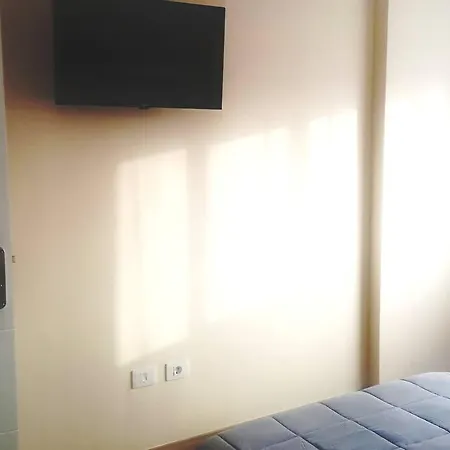 Affittacamere Mari En La Laguna, Alquiler Privada En Hostal, 6 Cerca De La Universidad Y Aeropuerto Norte, 3 Banos Compartidos