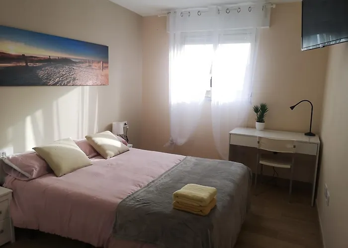 Mari En La Laguna, Alquiler Habitación Privada En Hostal, 6 Cerca De La Universidad Y Aeropuerto Norte, 3 Baños Compartidos *
