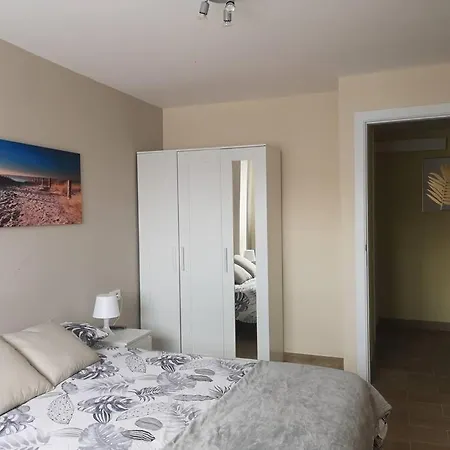 Mari En La Laguna, Alquiler Privada En Hostal, 6 Cerca De La Universidad Y Aeropuerto Norte, 3 Banos Compartidos Affittacamere