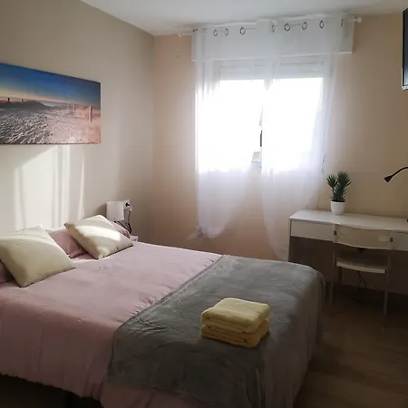 Mari En La Laguna, Alquiler Privada En Hostal, 6 Cerca De La Universidad Y Aeropuerto Norte, 3 Banos Compartidos *