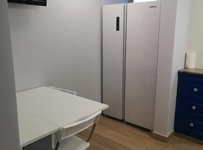 Mari En La Laguna, Alquiler Privada En Hostal, 6 Cerca De La Universidad Y Aeropuerto Norte, 3 Banos Compartidos Maison d'hôtes