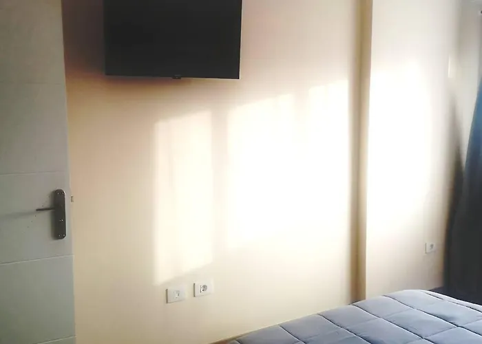 Maison d'hôtes Mari En La Laguna, Alquiler Privada En Hostal, 6 Cerca De La Universidad Y Aeropuerto Norte, 3 Banos Compartidos