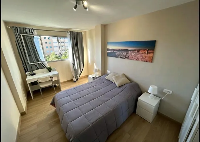 Mari En La Laguna, Alquiler Privada En Hostal, 6 Cerca De La Universidad Y Aeropuerto Norte, 3 Banos Compartidos Maison d'hôtes La Laguna (Tenerife)