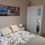 Mari En La Laguna, Alquiler Privada En Hostal, 6 Cerca De La Universidad Y Aeropuerto Norte, 3 Banos Compartidos *