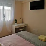 Mari En La Laguna, Alquiler Privada En Hostal, 6 Cerca De La Universidad Y Aeropuerto Norte, 3 Banos Compartidos Gasthof