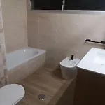 Mari En La Laguna, Alquiler Privada En Hostal, 6 Cerca De La Universidad Y Aeropuerto Norte, 3 Banos Compartidos * San Cristóbal de La Laguna