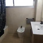 Mari En La Laguna, Alquiler Privada En Hostal, 6 Cerca De La Universidad Y Aeropuerto Norte, 3 Banos Compartidos