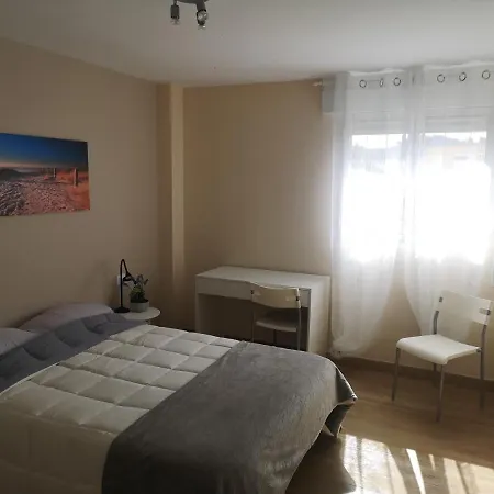 Πανσιόν Mari En La Laguna, Alquiler Privada En Hostal, 6 Cerca De La Universidad Y Aeropuerto Norte, 3 Banos Compartidos