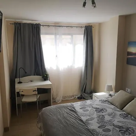 Πανσιόν Mari En La Laguna, Alquiler Privada En Hostal, 6 Cerca De La Universidad Y Aeropuerto Norte, 3 Banos Compartidos