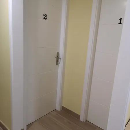 Πανσιόν Mari En La Laguna, Alquiler Privada En Hostal, 6 Cerca De La Universidad Y Aeropuerto Norte, 3 Banos Compartidos *