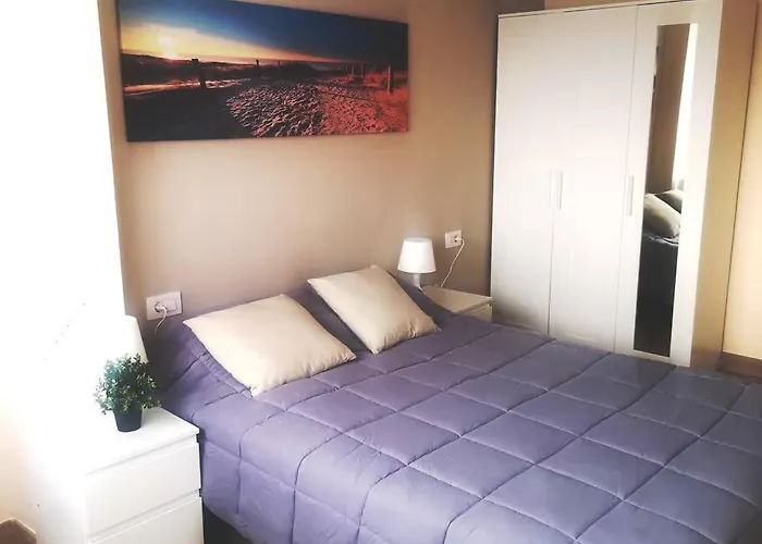 Mari En La Laguna, Alquiler Privada En Hostal, 6 Cerca De La Universidad Y Aeropuerto Norte, 3 Banos Compartidos Pensjonat La Laguna (Tenerife)